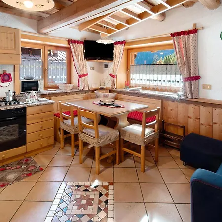Marmolada Apartment *